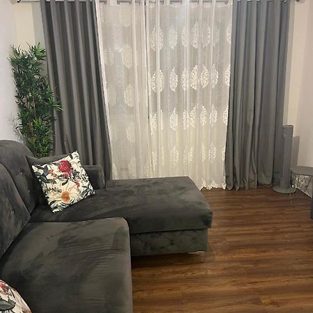 Accu Care Apartment Лондон Екстериор снимка